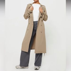 Princess Polly Cassie trench coat size 6 *NWT*